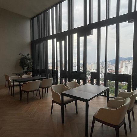 Beacon 2Br Infinity Pool - By Bnb4U George Town Bagian luar foto