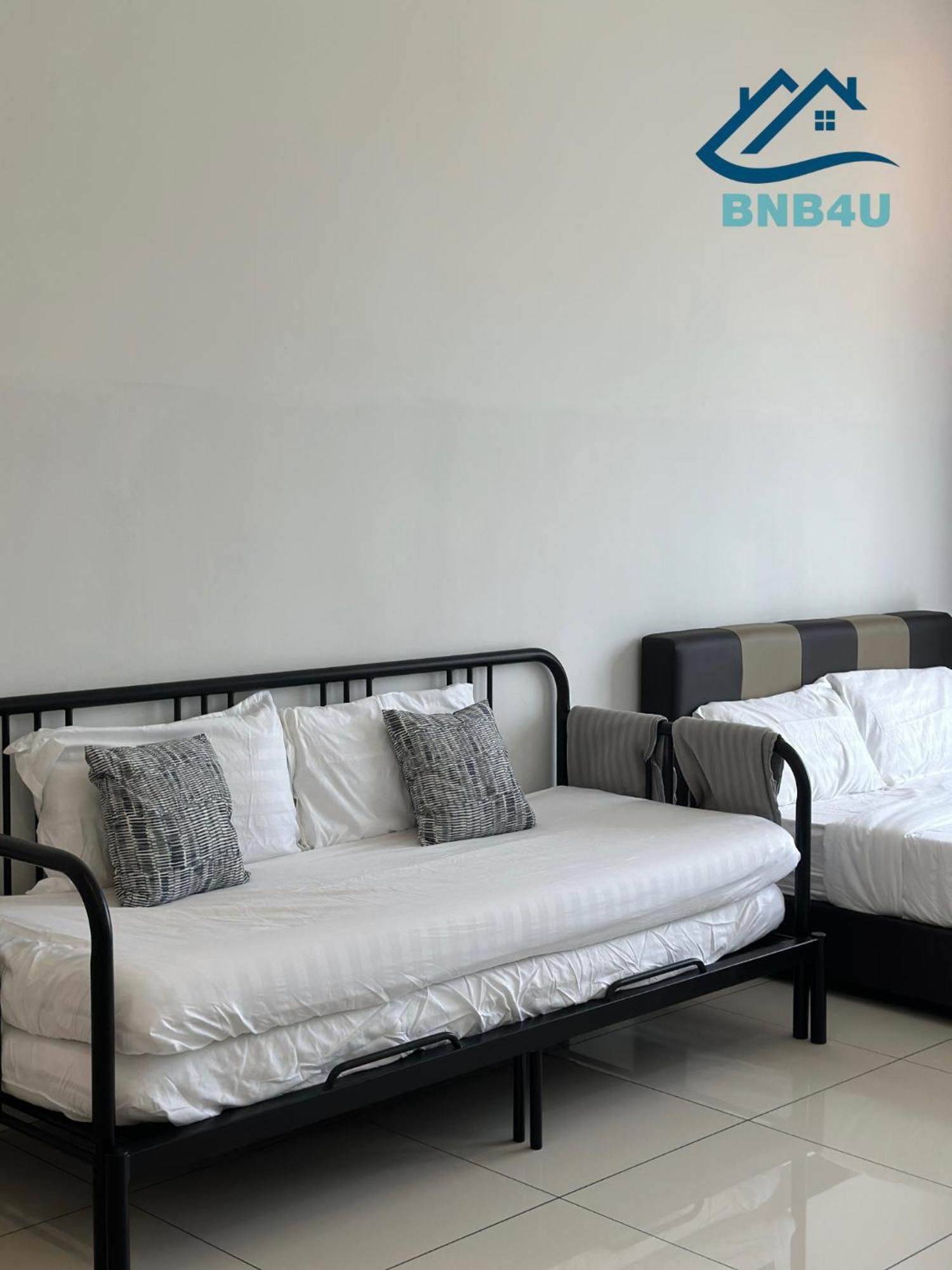 Beacon 2Br Infinity Pool - By Bnb4U George Town Bagian luar foto